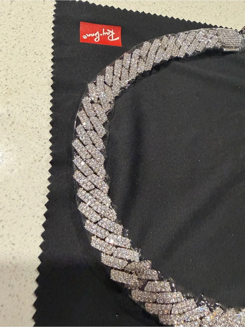 VVS Moissanite Cuban Link Chain 20in